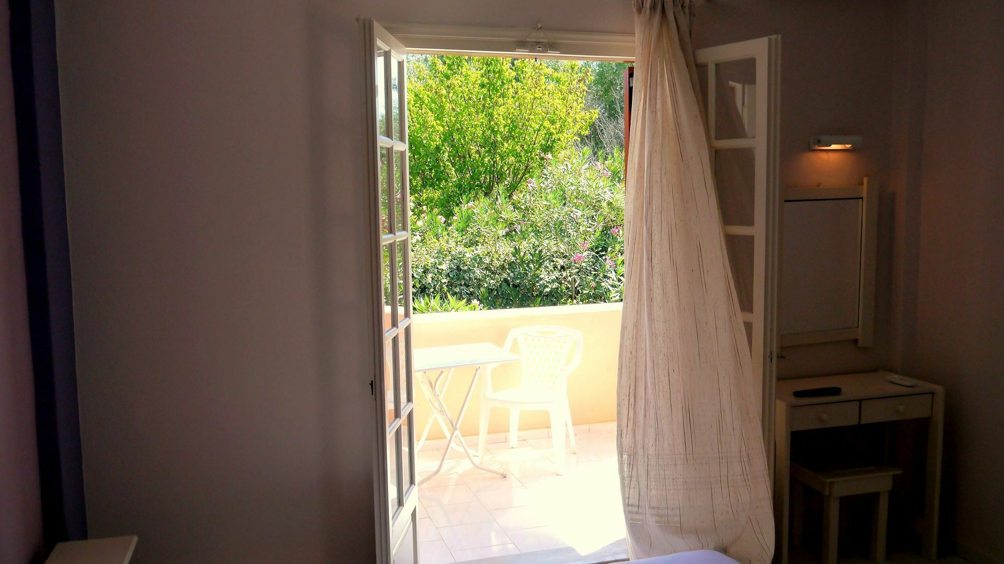 קאבוס Villa Helena מראה חיצוני תמונה